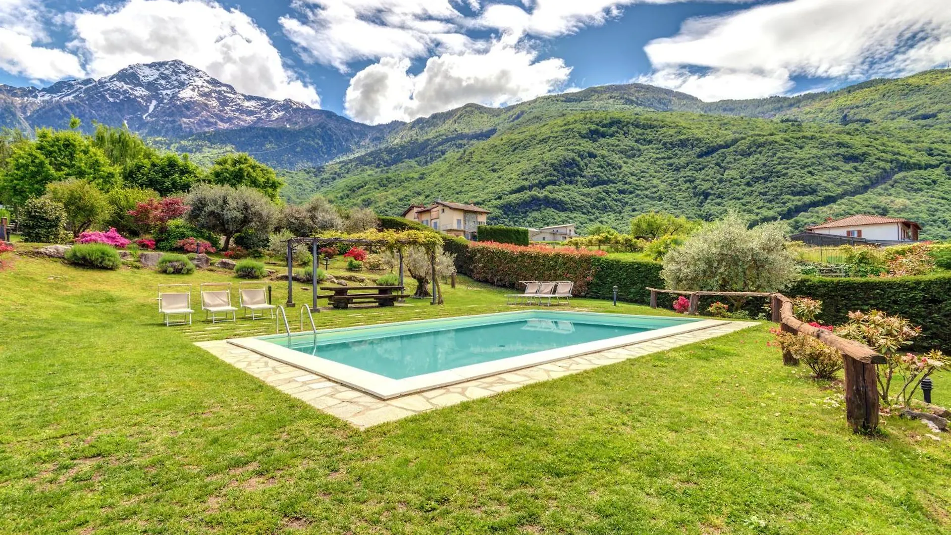 Villa La Corte With Amazing Pool And Garden Colico 0*,