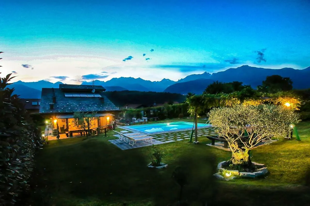 Villa La Corte With Amazing Pool And Garden Colico Italien