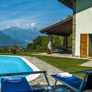 Villa Betulla Con Piscina Privata Sul Di, Colico