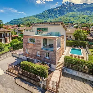 Ferienhaus Family With Pool And Amazing Panoramic Penthouse, Colico