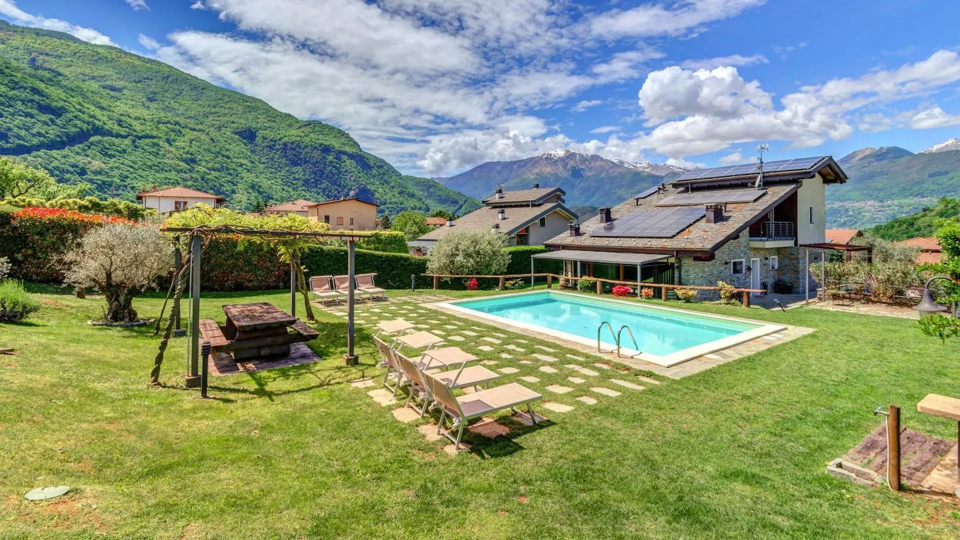 Villa La Corte With Amazing Pool And Garden Colico Italy