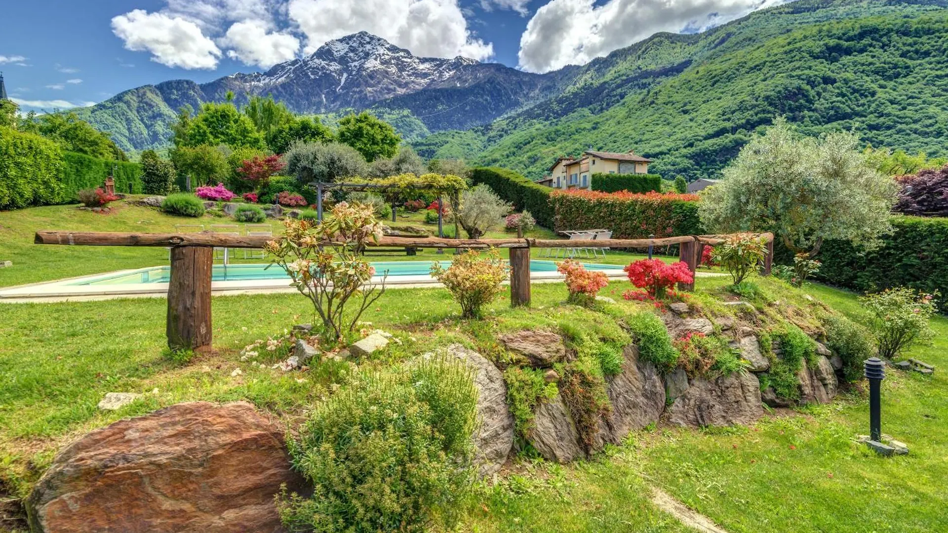 Villa La Corte With Amazing Pool And Garden Colico